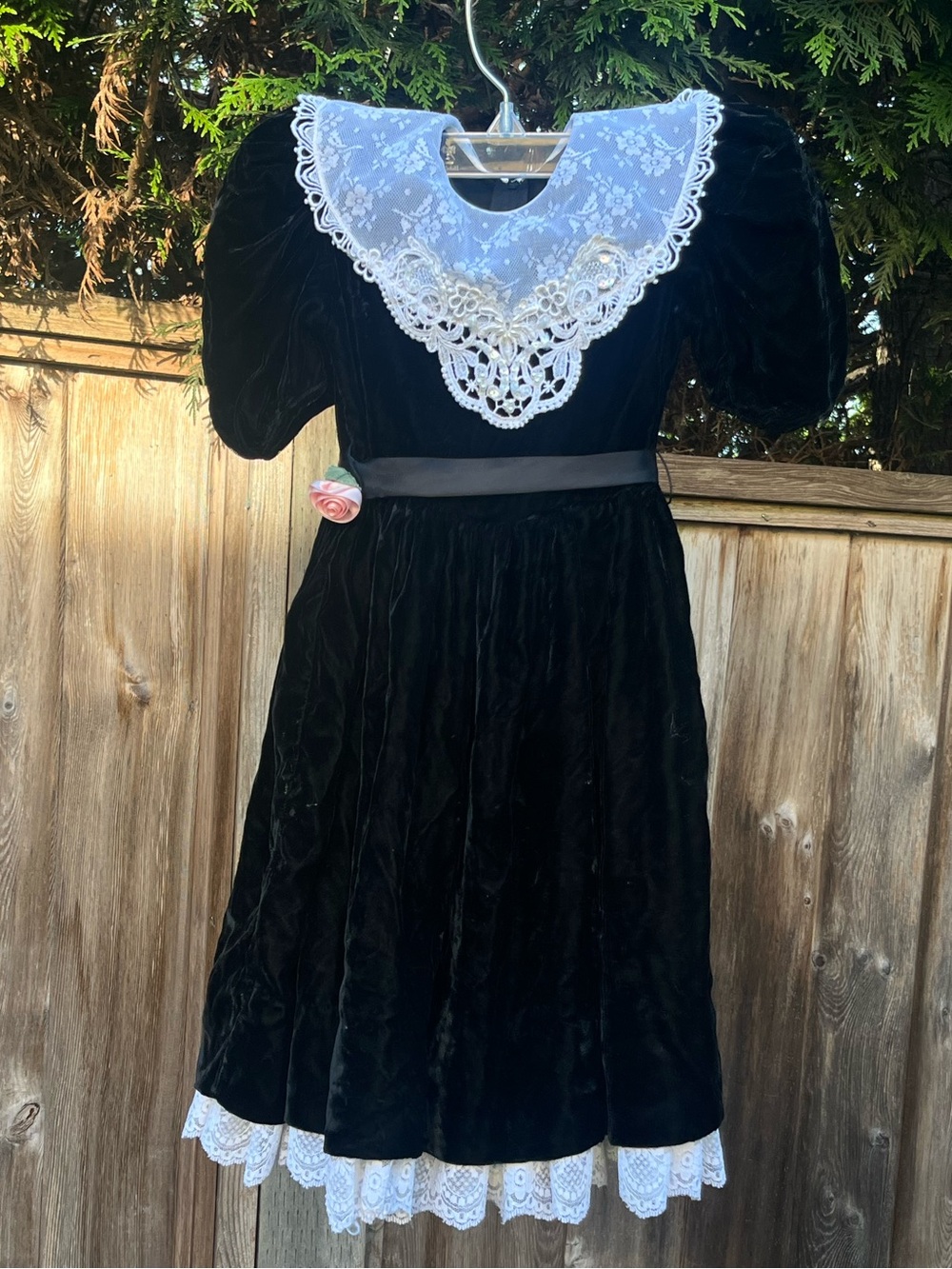 Classic Black Velvet Girls' Dress with White Lace Collar